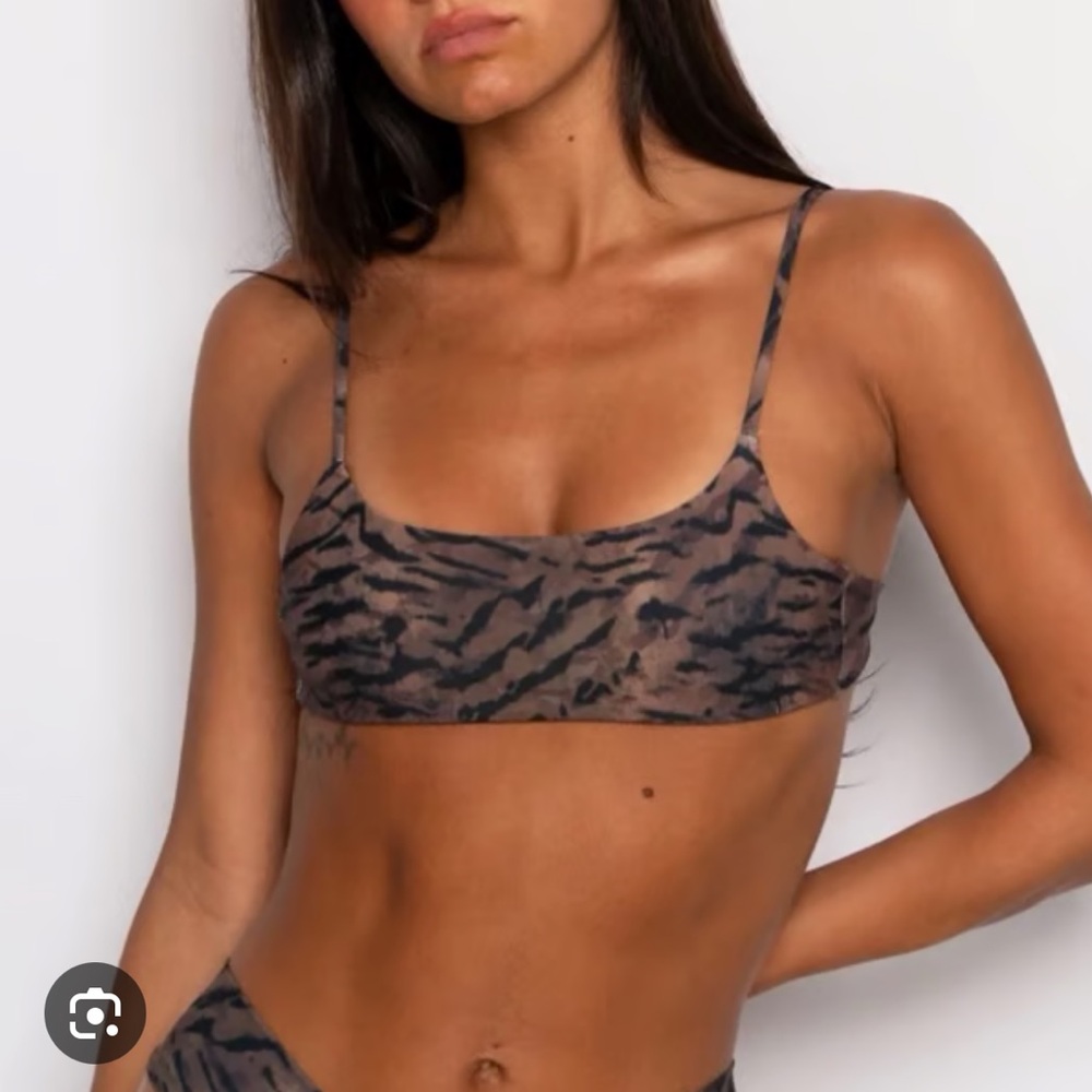 SKATIE BIKINI TOP NWT